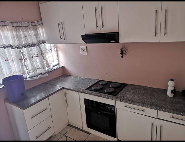 3 BEDROOM HOUSE TO LET IN RIDGE PARK